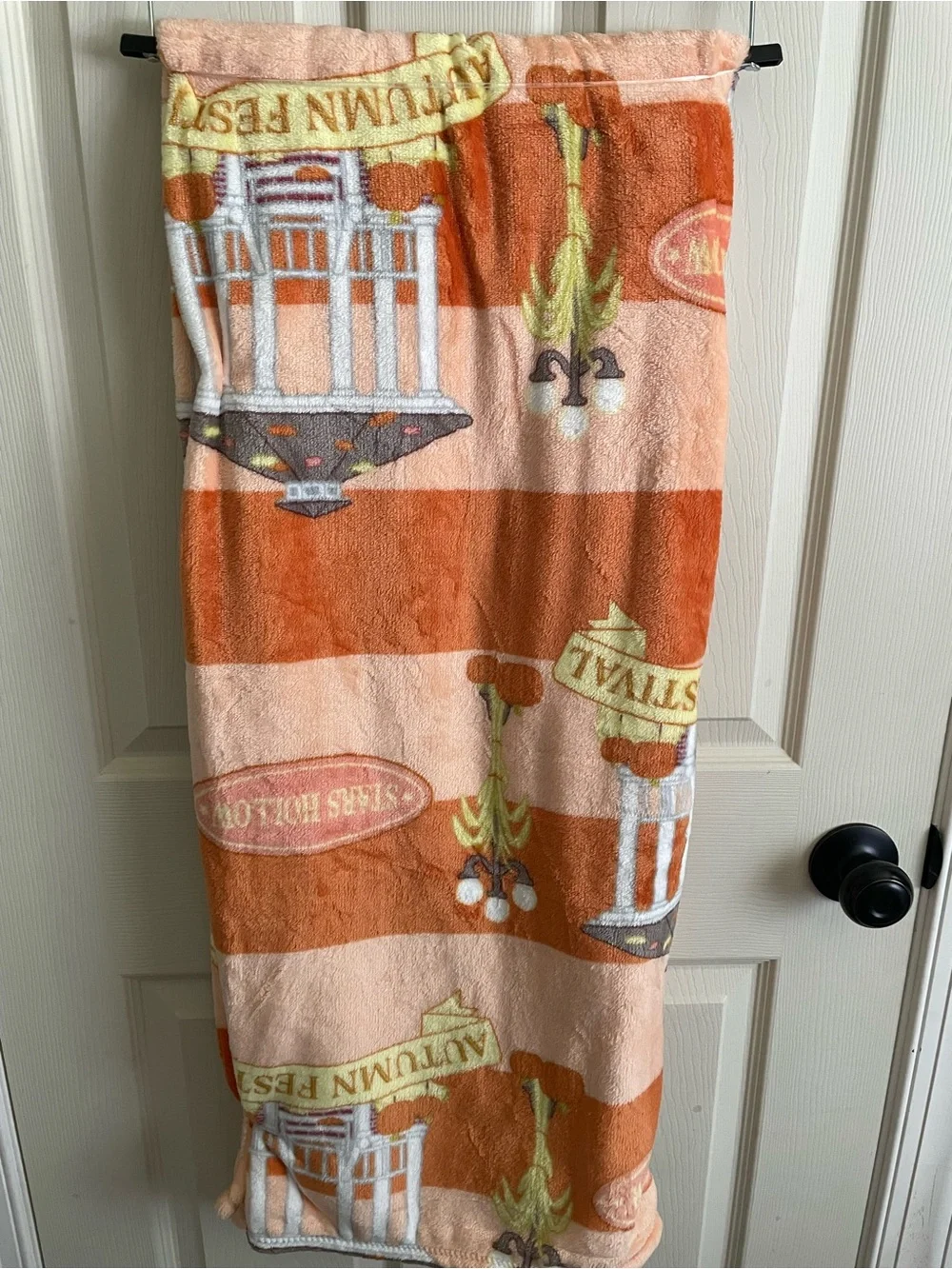Gilmore Girls Autumn Festival Oversized Throw Blanket - Orange-cream NWT
